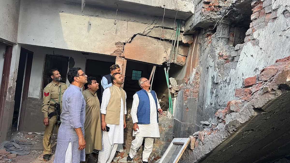 जम्मू-कश्मीर कांग्रेस अध्यक्ष ने गोलाबारी प्रभावित क्षेत्रों का किया दौरा, राहत पैकेज की मांग